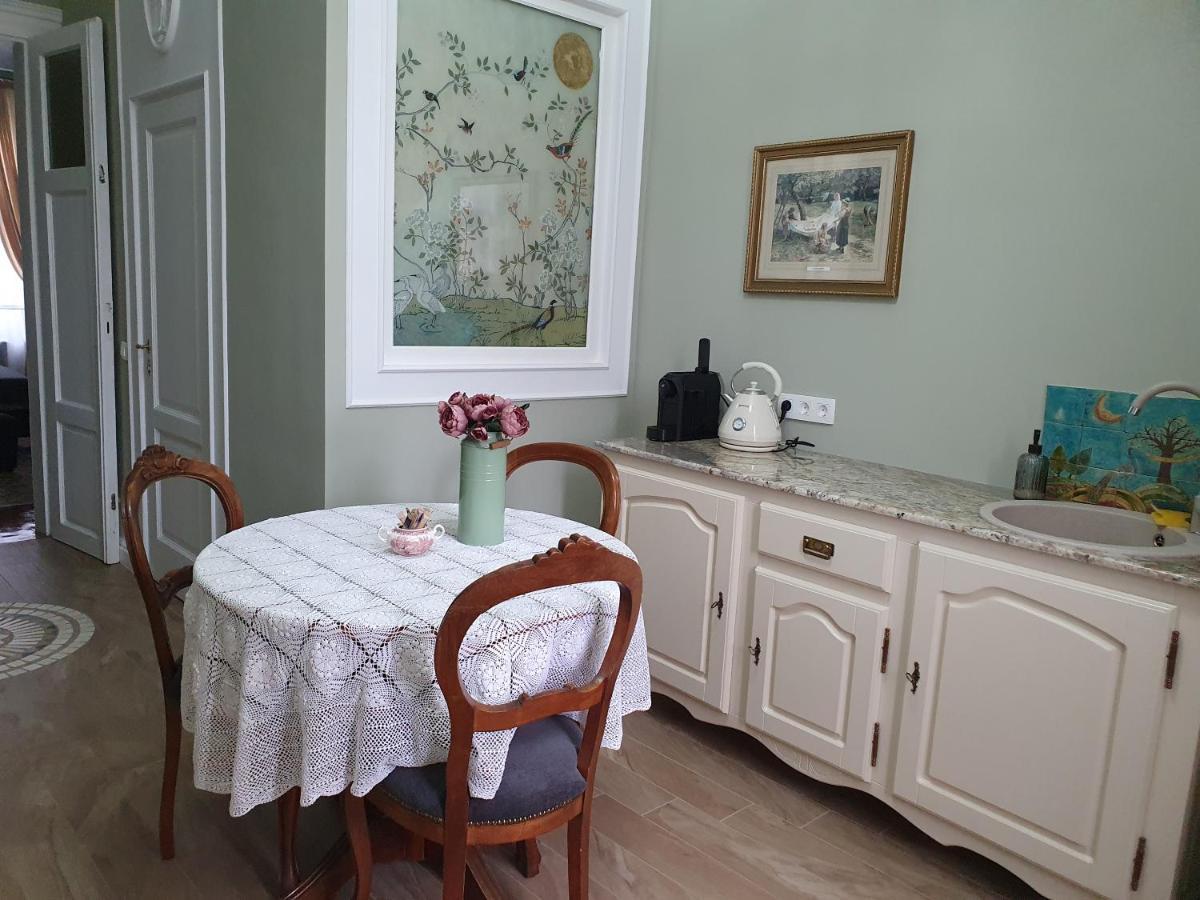 Elisabeth Apartment Oradea Extérieur photo