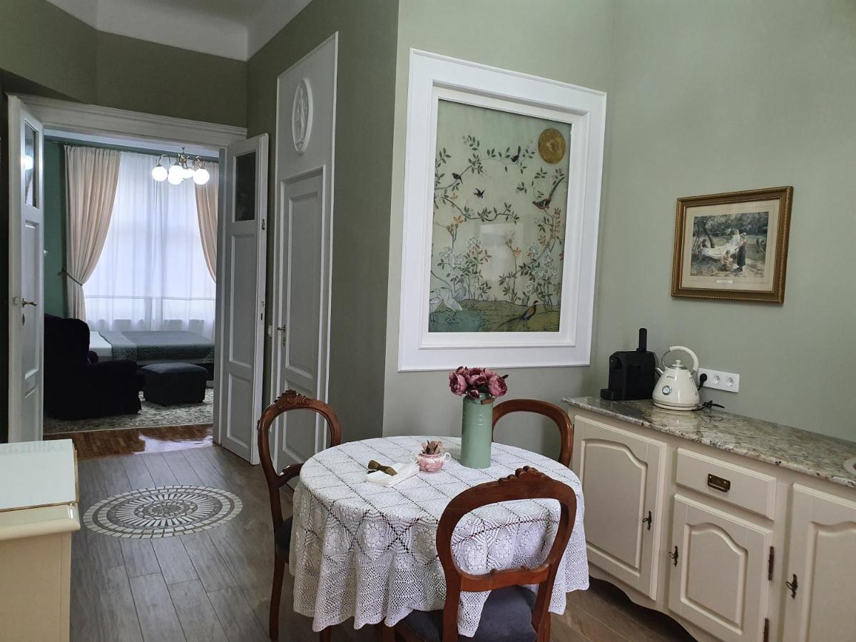 Elisabeth Apartment Oradea Extérieur photo