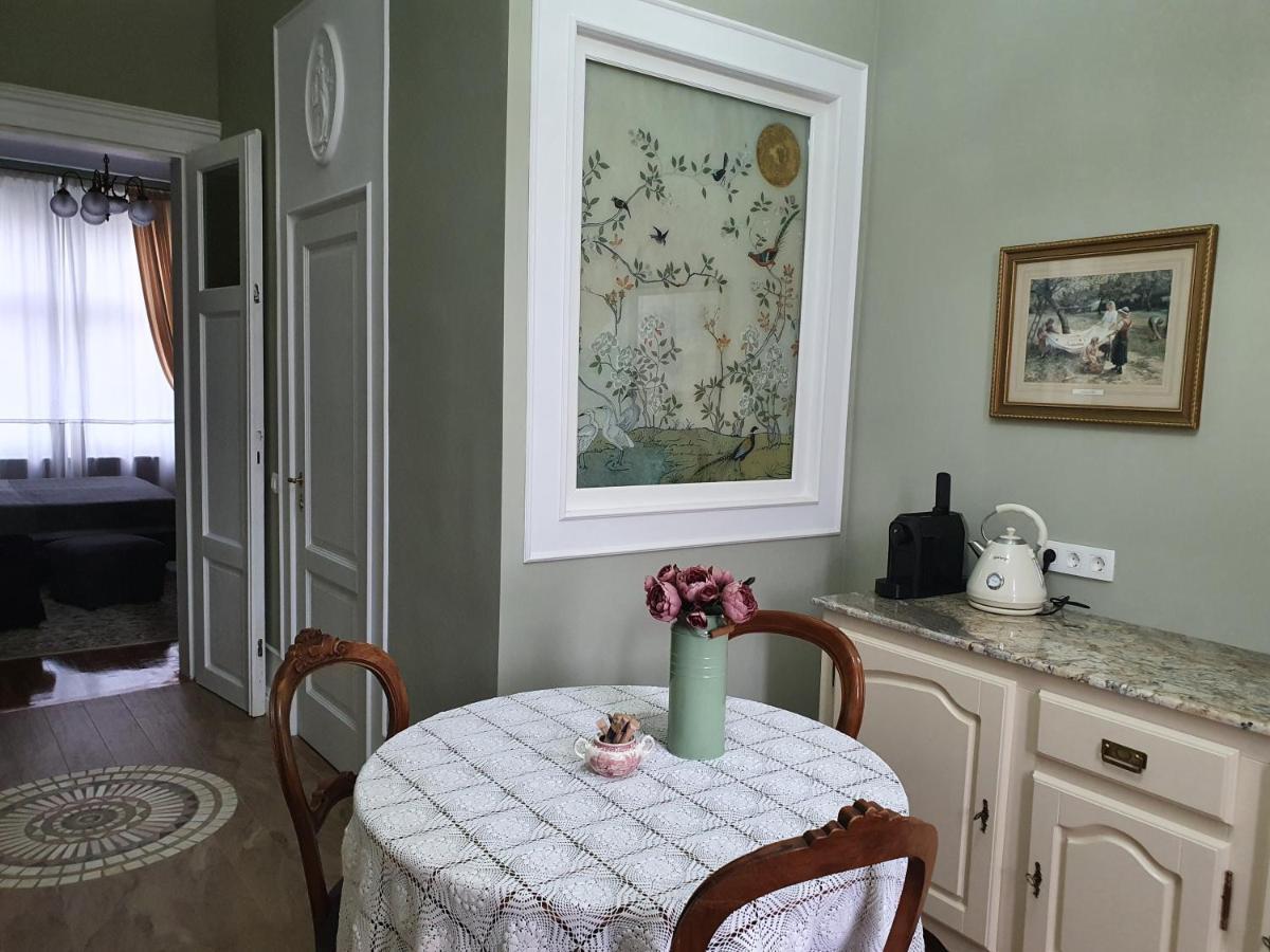 Elisabeth Apartment Oradea Extérieur photo