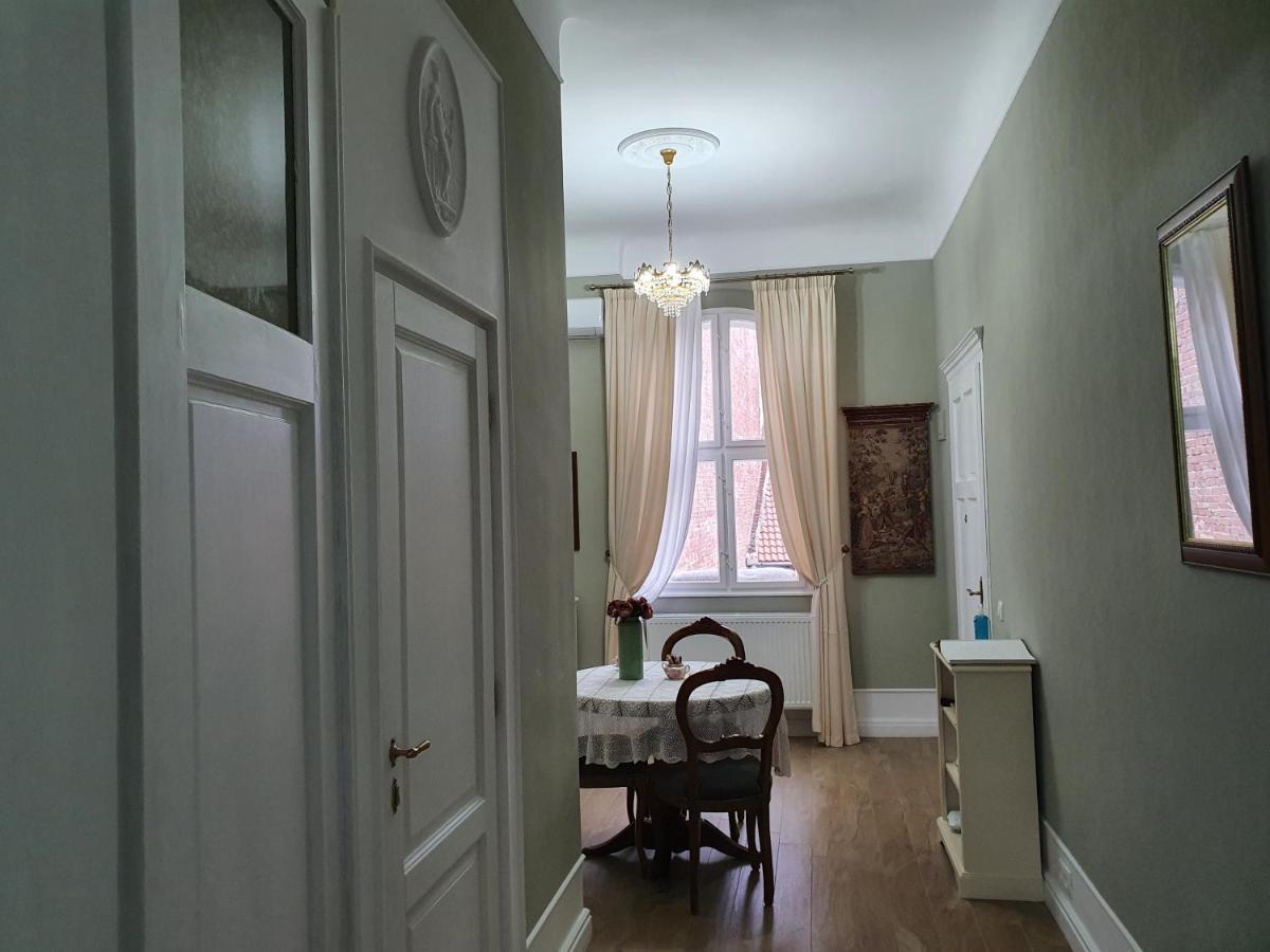 Elisabeth Apartment Oradea Extérieur photo